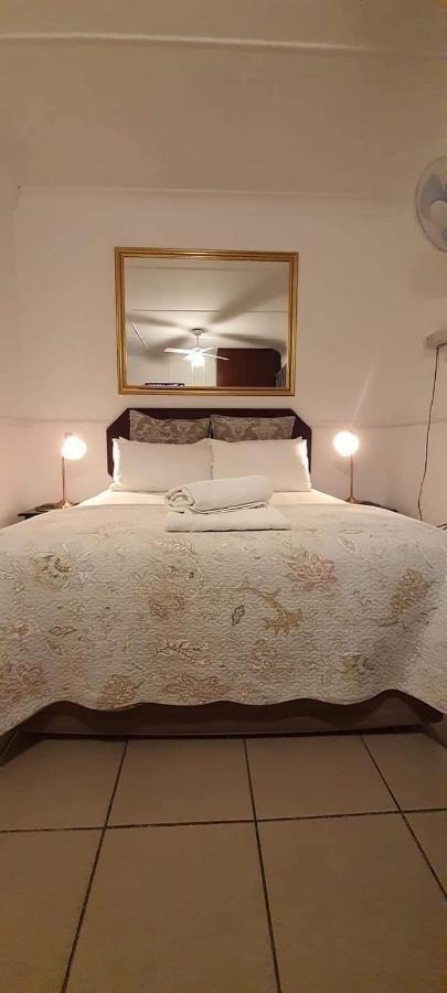 Aandrus Guesthouse Bloemfontein Ngoại thất bức ảnh