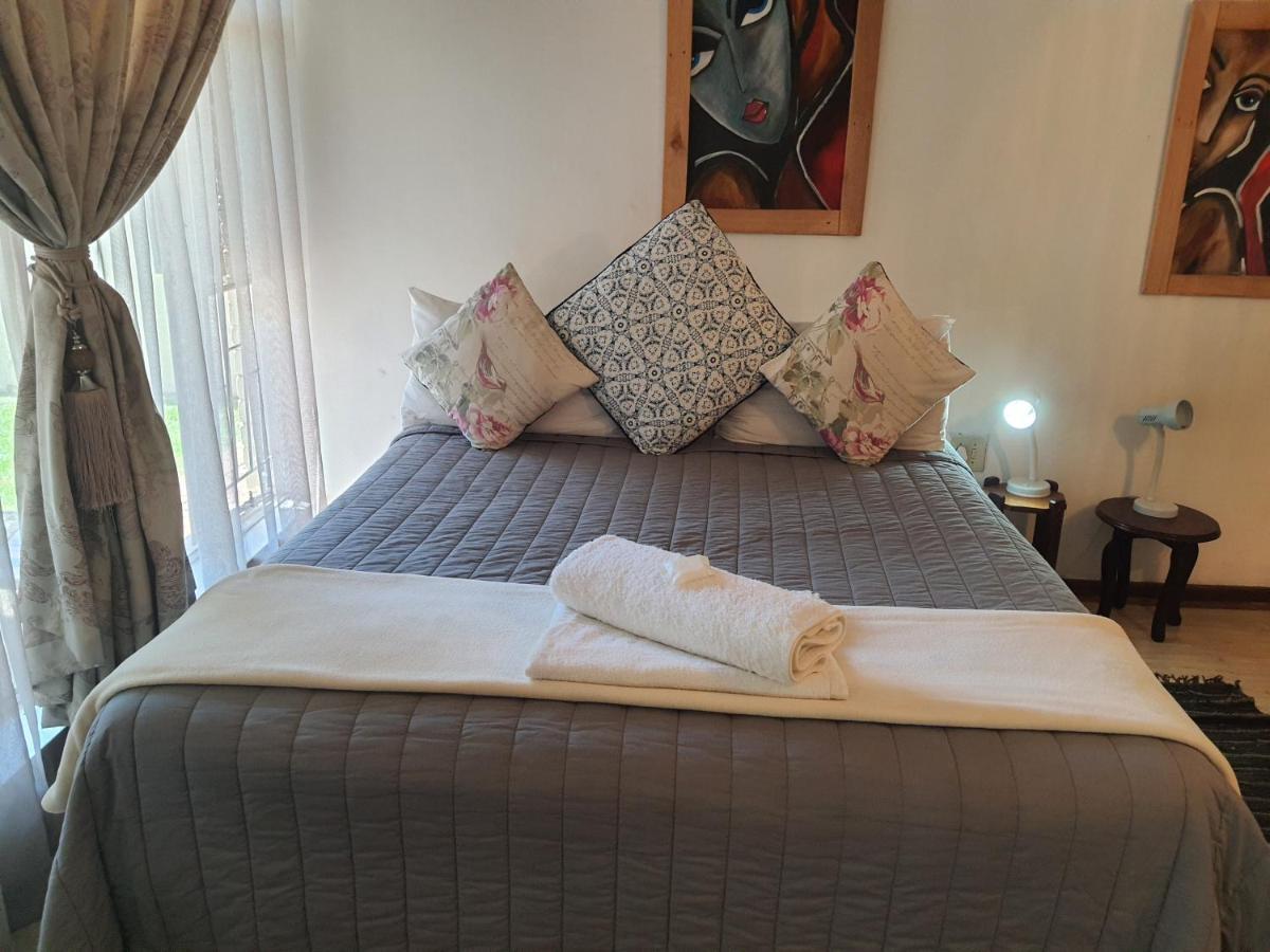 Aandrus Guesthouse Bloemfontein Ngoại thất bức ảnh