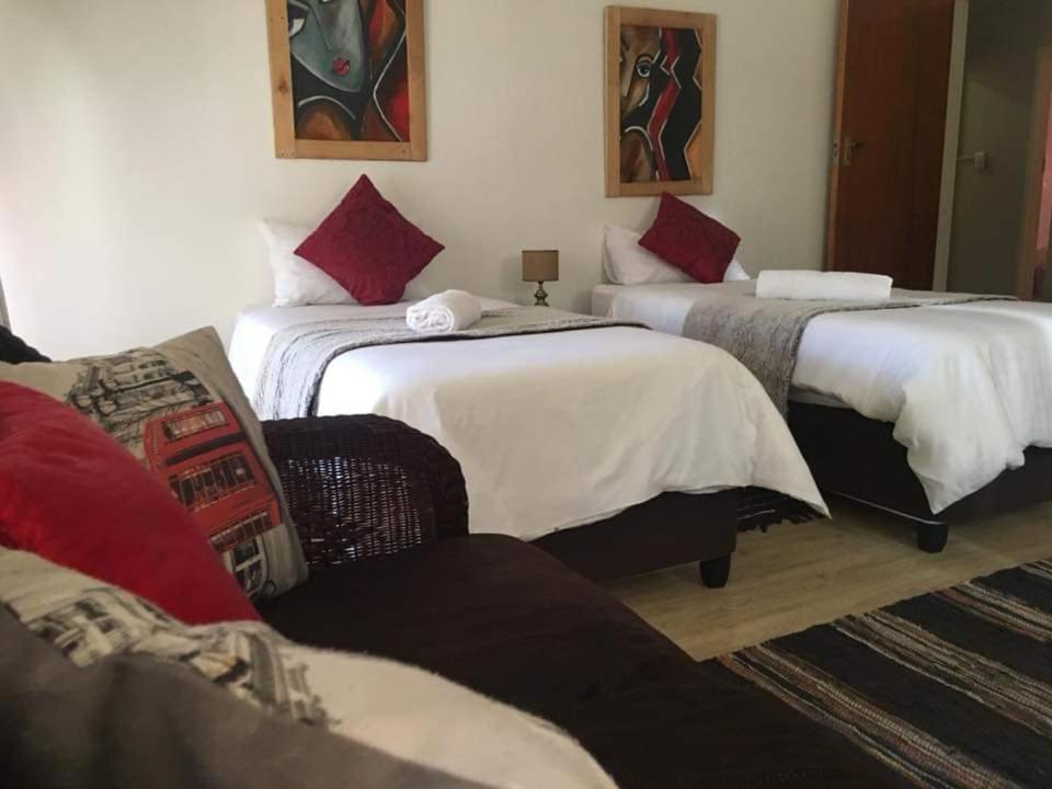 Aandrus Guesthouse Bloemfontein Ngoại thất bức ảnh