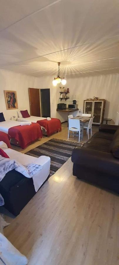 Aandrus Guesthouse Bloemfontein Ngoại thất bức ảnh