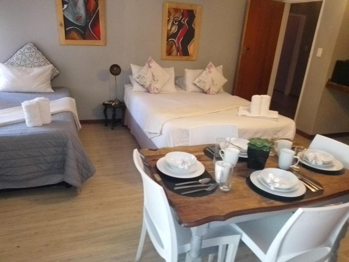 Aandrus Guesthouse Bloemfontein Ngoại thất bức ảnh