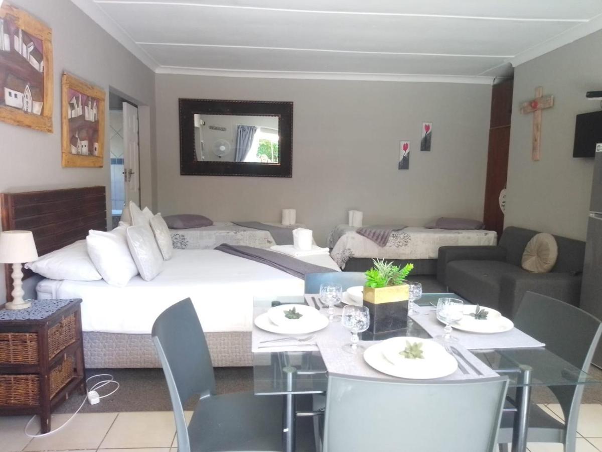 Aandrus Guesthouse Bloemfontein Ngoại thất bức ảnh