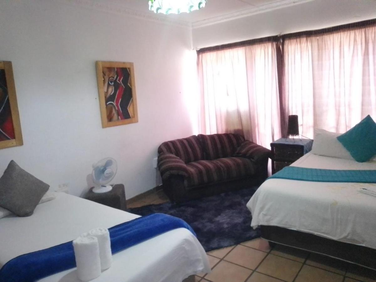 Aandrus Guesthouse Bloemfontein Ngoại thất bức ảnh