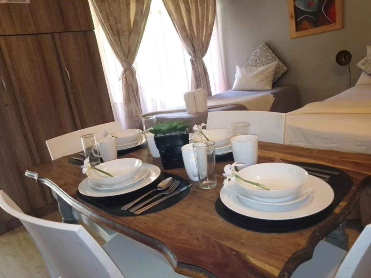 Aandrus Guesthouse Bloemfontein Ngoại thất bức ảnh